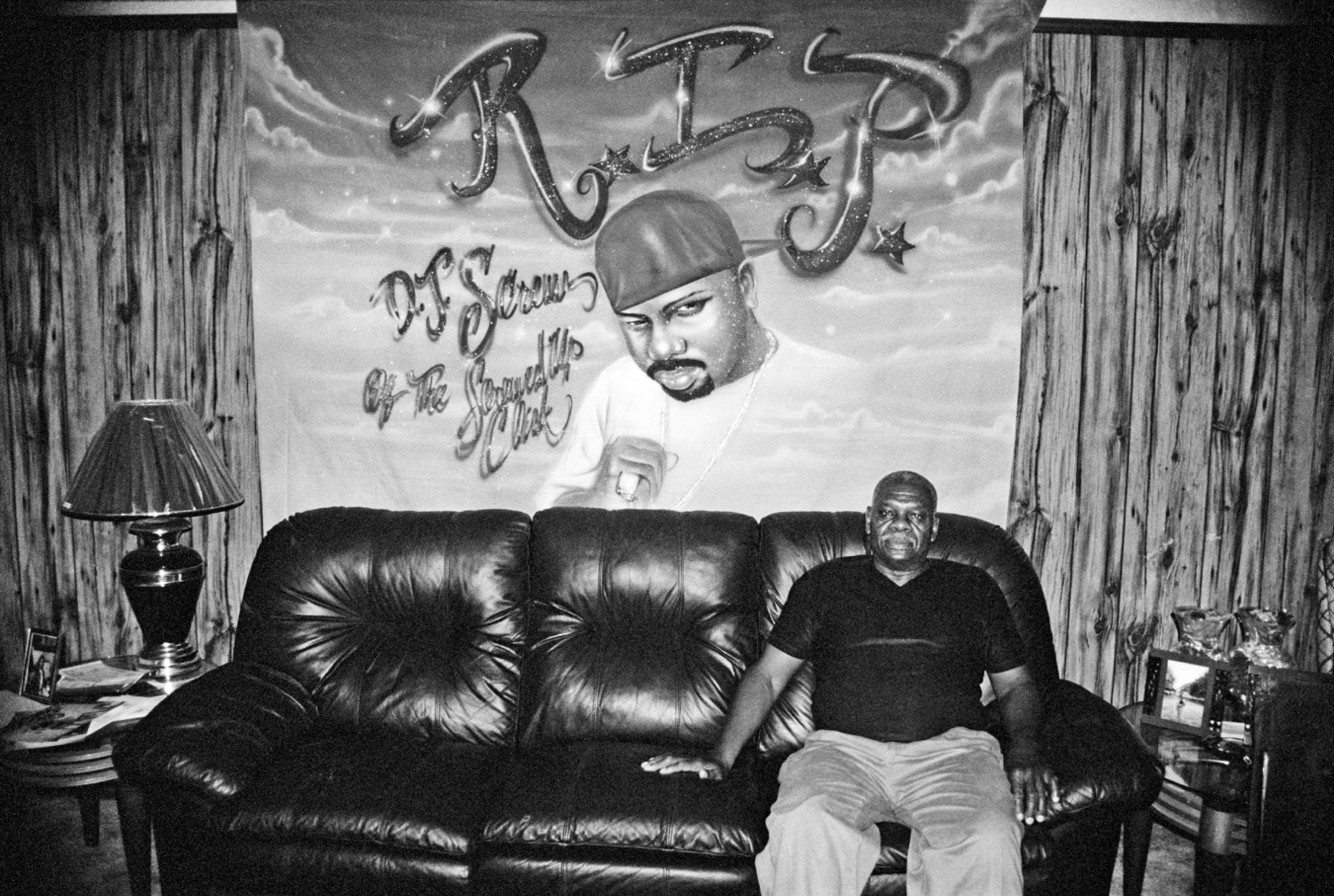 Robert Earl Davis Sr. (Poppa Screw) at home in Southside Houston, 2008. Photo: Peter Beste.